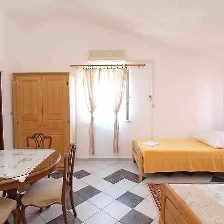 Rasema 891 Apartment Premantura