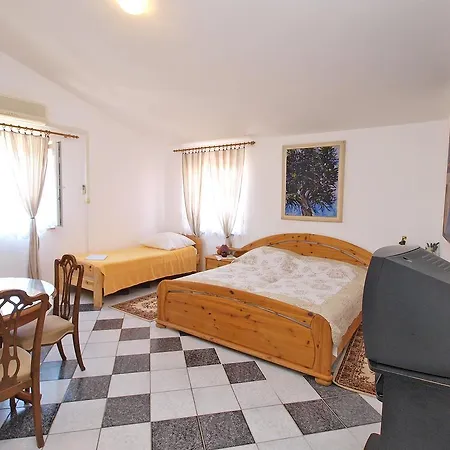 Apartment Rasema 891 Premantura